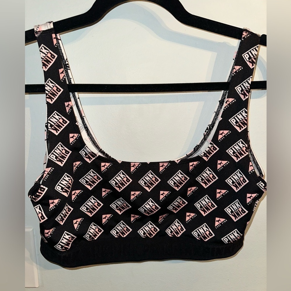 VS Pink Sports Bra NWOT